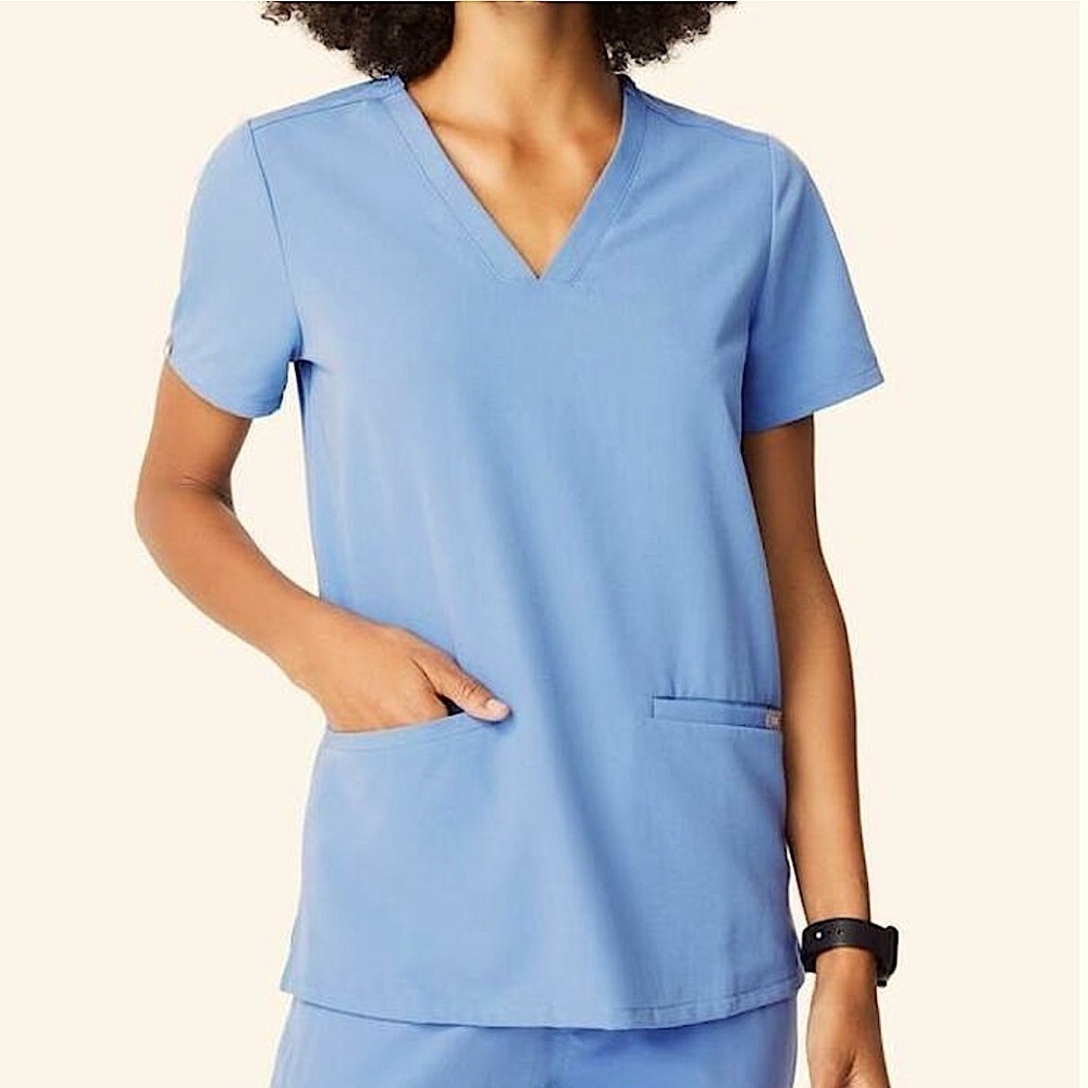 FIGS Casma Three-Pocket Scrub Top blue women’s size S